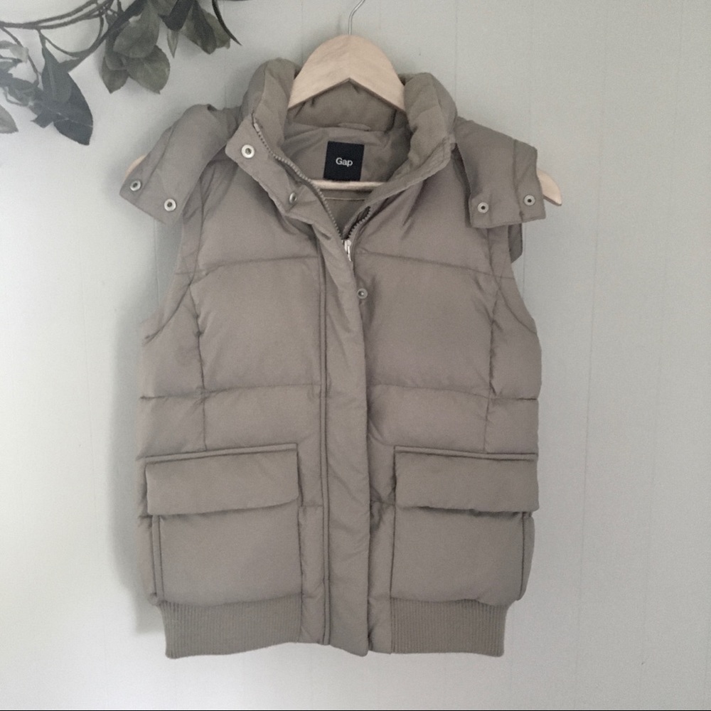 Gap Puffer Vest